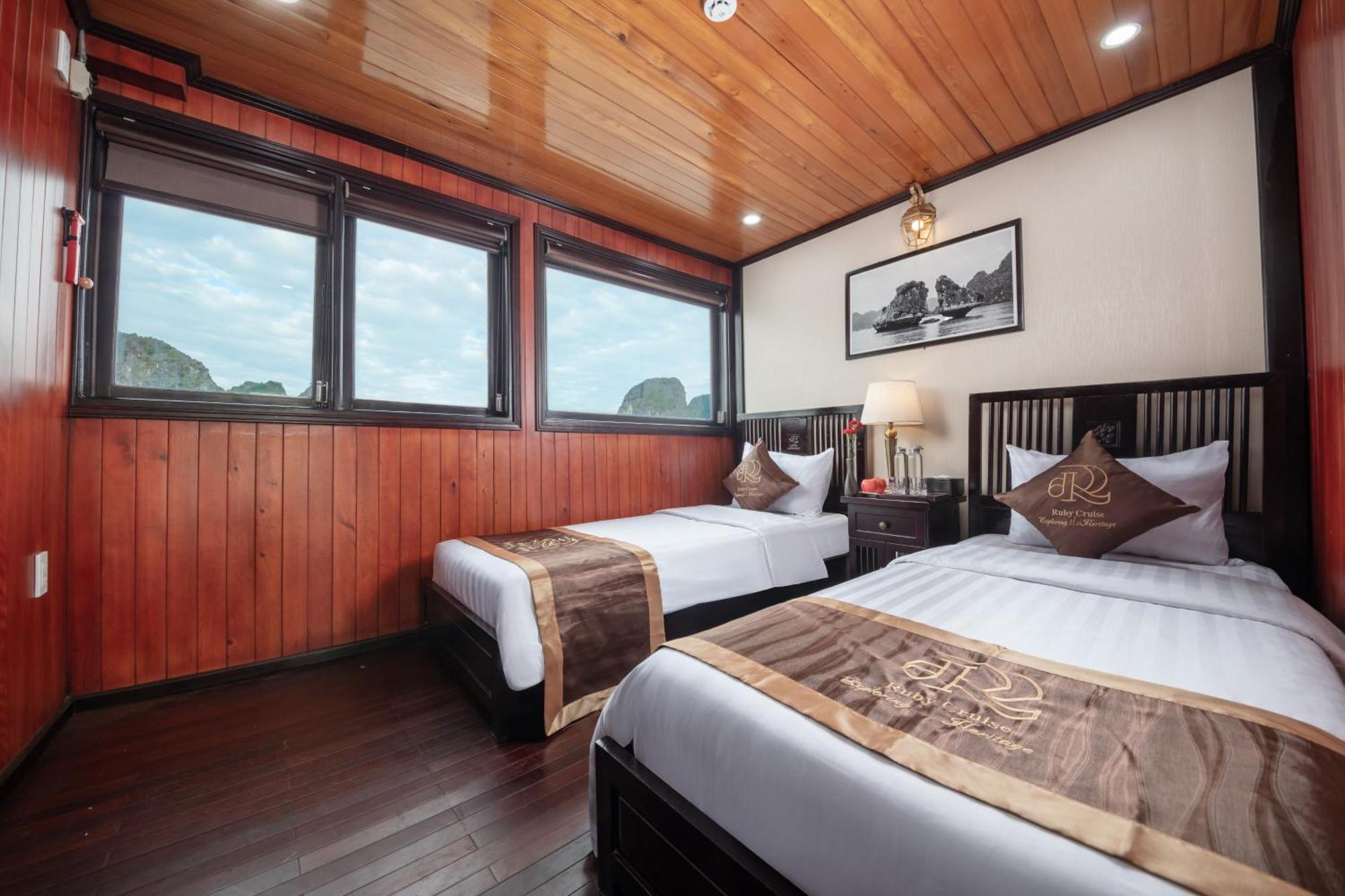 Hotel Ruby Cruise Hạ Long Exterior foto
