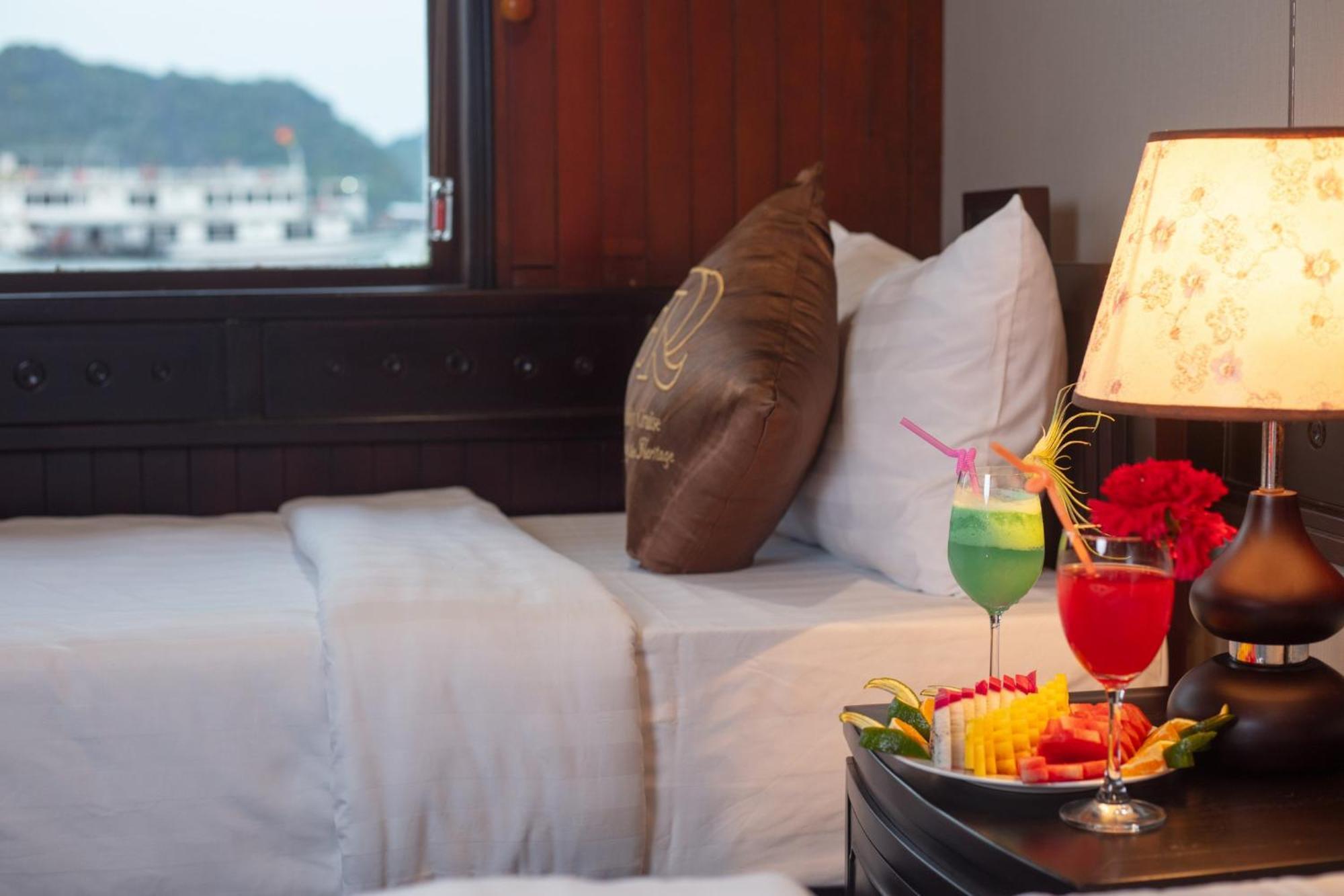 Hotel Ruby Cruise Hạ Long Exterior foto