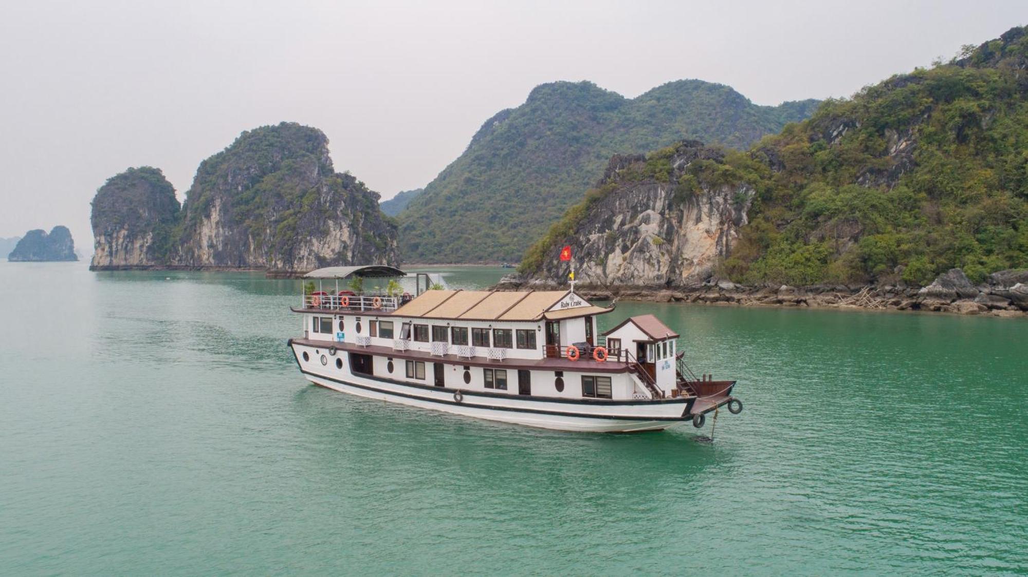 Hotel Ruby Cruise Hạ Long Exterior foto
