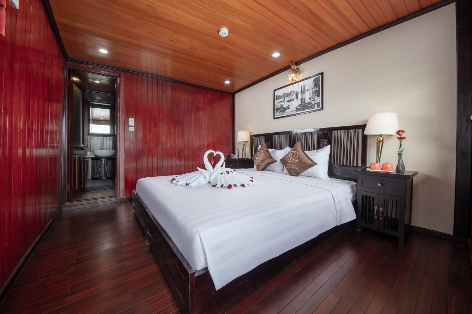 Hotel Ruby Cruise Hạ Long Exterior foto